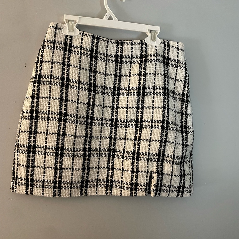 Francesca‘s Plaid Black and White Women's Skirt